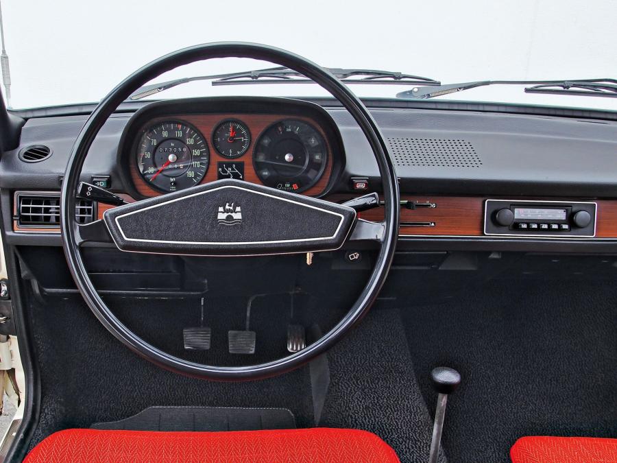  Volkswagen Passat Variant 1974 года  (фото 5 из 12)
